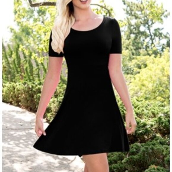 NWT Short Sleeve Scoop Neck Fit & Flare Mini Dress Black Small - Picture 1 of 7